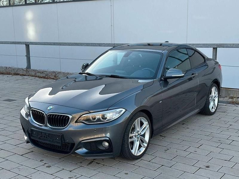Grau Gebraucht 2015 BMW 218 M Sport Coupé | 14.700 € (Fairer Preis) - Bild 1/4