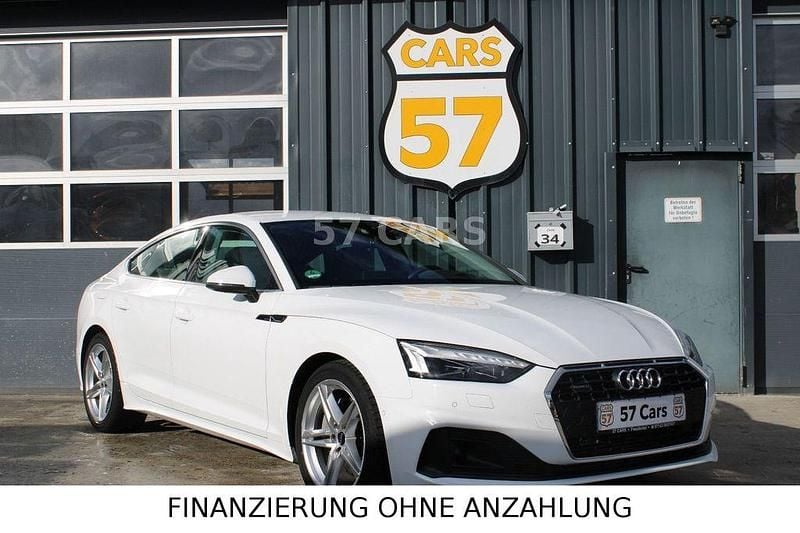 Weiß Gebraucht 2023 Audi A5 Sportback S-Line Limousine | 38.400 € (Superpreis) - Bild 1/4