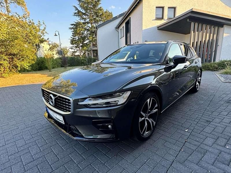 Gebraucht 2018 Volvo V60 R-Design Kombi | 25.500 € (Fairer Preis) - Bild 1/4