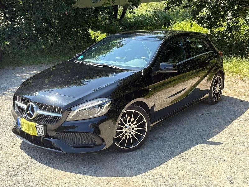 Gebraucht Mercedes A200 AMG line 156 PS (114 kW) 2018 Schwarz