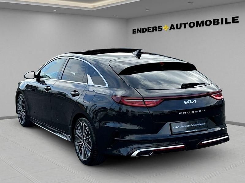 Neu Kia ProCeed GT-Line 140 PS (102 kW) 2025 Schwarz Kleinwagen
