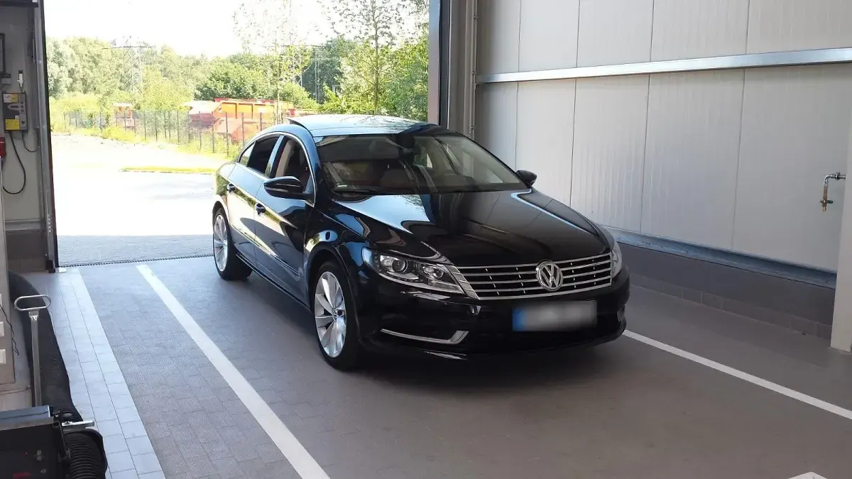 Second-hand VW CC 140 CP (102 kW) 2014 Negru Berlinǎ