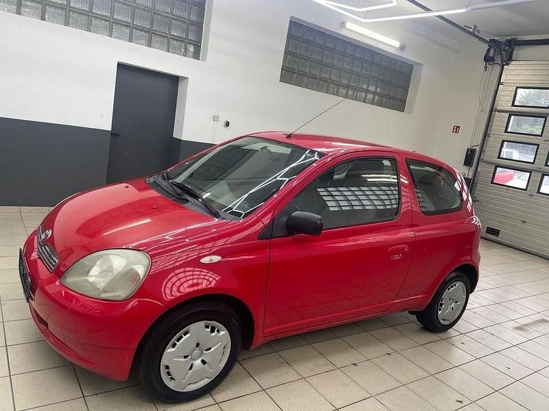 Gebraucht 2000 Toyota Yaris Sol Limousine | 1.999 € (Fairer Preis) - Bild 1/4