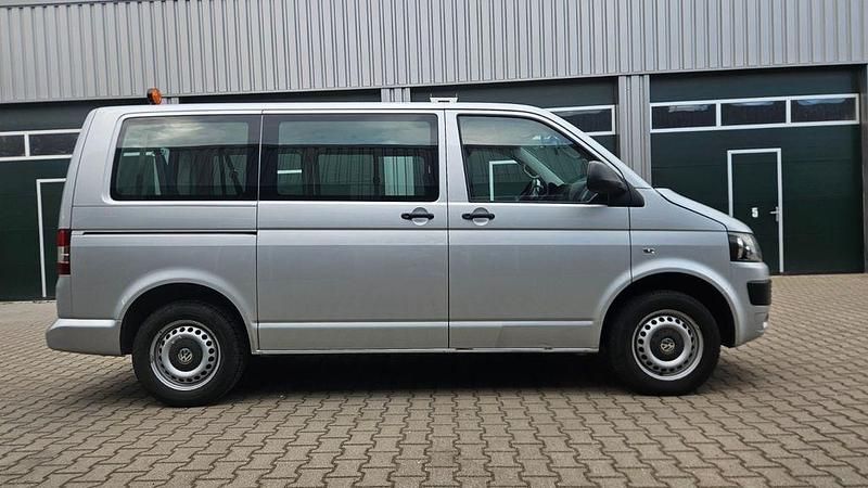 Gebraucht VW Transporter 140 PS (102 kW) 2010 Silber Van