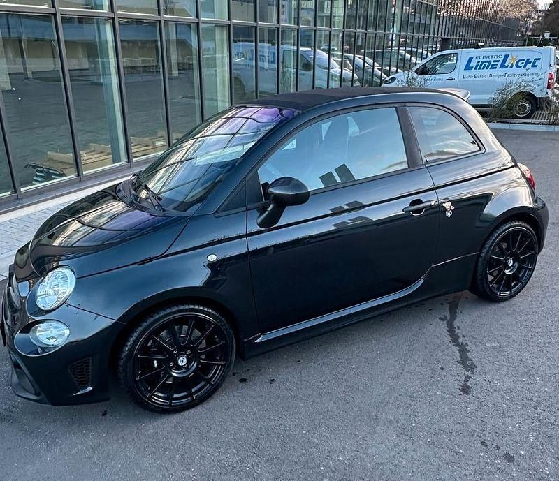 Gebraucht Abarth 595C Esseesse 179 PS (131 kW) 2021 Schwarz Cabrio