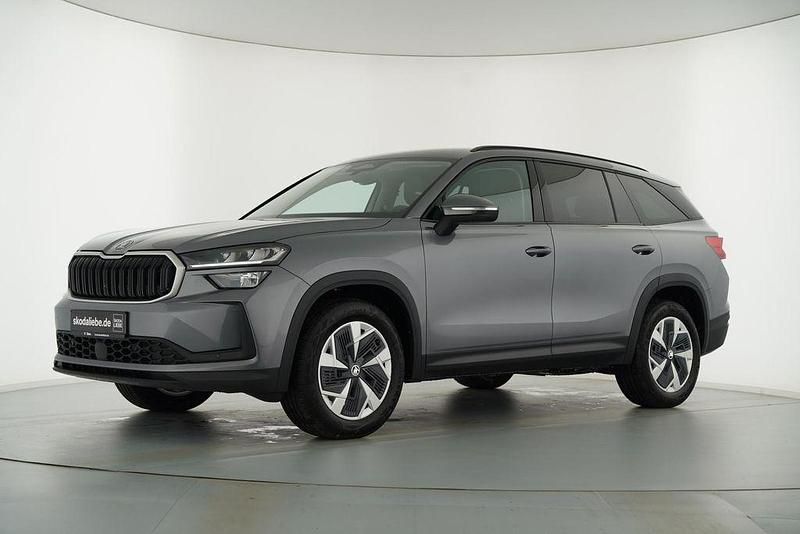 Graphite grau metallic Gebraucht 2024 Skoda Kodiaq Selection SUV | 39.889 € (Superpreis) - Bild 1/4