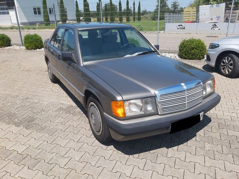 Gebraucht Mercedes 190 75 PS (55 kW) 1989 Grau Limousine
