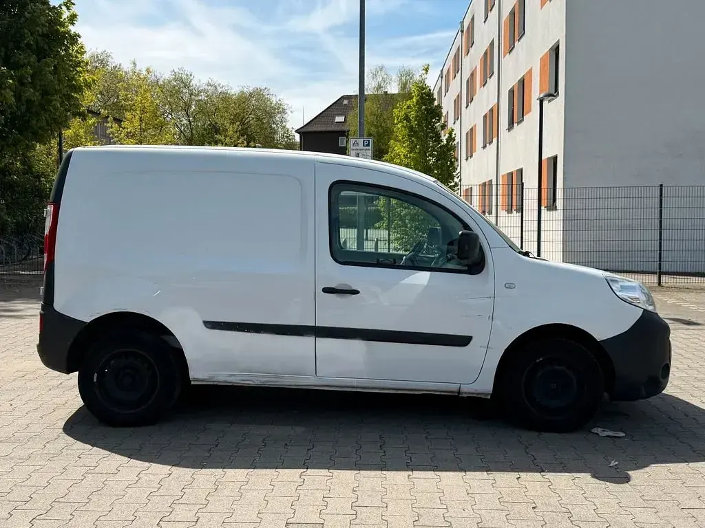 Gebraucht Renault Kangoo 75 PS (55 kW) 2018 Weiß Van / Kleinbus
