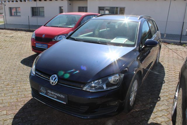 Blau Gebraucht 2015 VW Golf VII Trendline Kombi | 11.800 € (Etwas zu teuer) - Bild 1/4