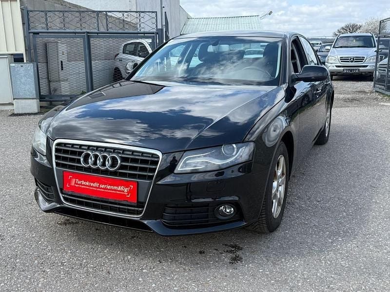 Gebraucht Audi A4 120 PS (88 kW) 2011 Schwarz Limousine