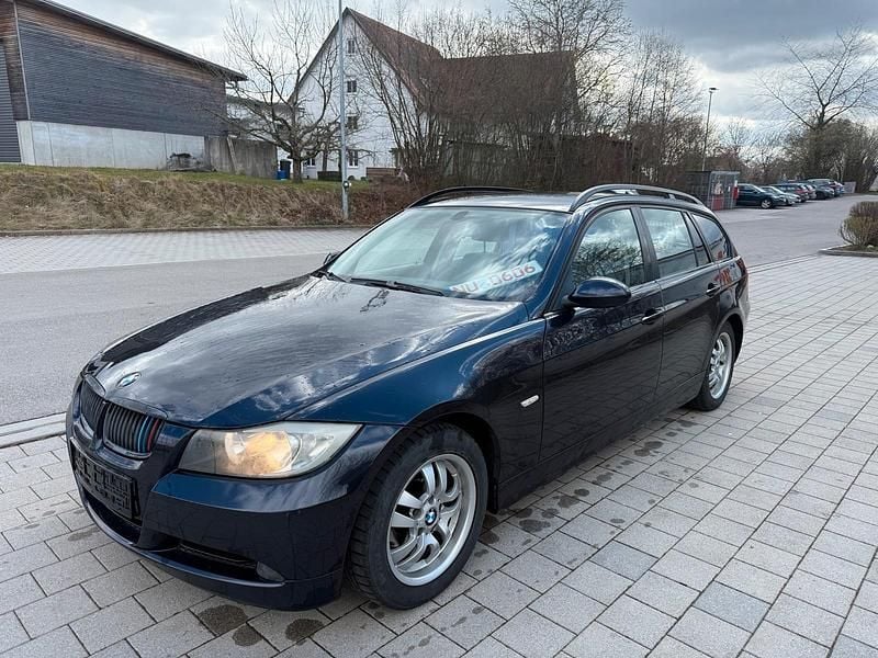 Gebraucht BMW 318 129 PS (94 kW) 2006 Blau Kombi