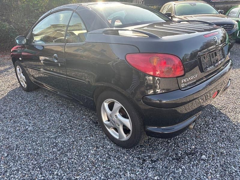 Gebraucht Peugeot 206 CC Platinum 109 PS (80 kW) 2005 Cabrio