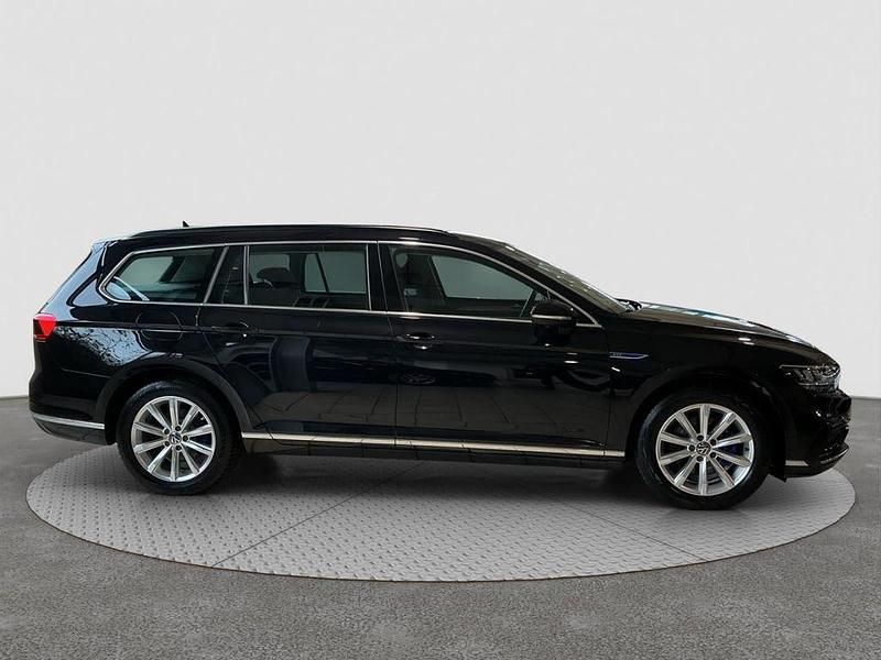 Gebraucht VW Passat GTE 156 PS (114 kW) 2021 Schwarz Kombi