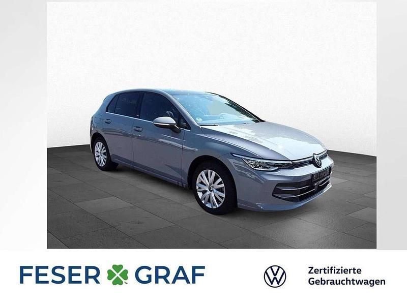 Mondsteingrau Gebraucht 2024 VW Golf VIII Style Limousine | 30.750 € (Etwas zu teuer) - Bild 1/1