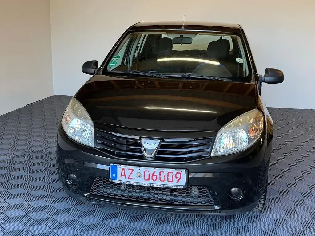 Gebraucht Dacia Sandero 75 PS (55 kW) 2010 Schwarz Kleinwagen