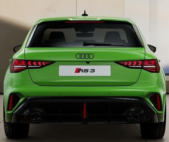 Neu Audi RS3 Ambiente 400 PS (294 kW) 2026 Kyalamigrün Limousine