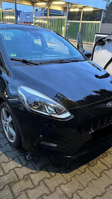 Gebraucht Ford Fiesta 85 PS (62 kW) 2019 Schwarz Kleinwagen