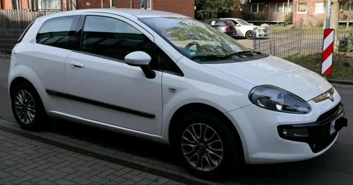 Gebraucht Fiat Punto Evo 77 PS (56 kW) 2011 Weiß Kleinwagen