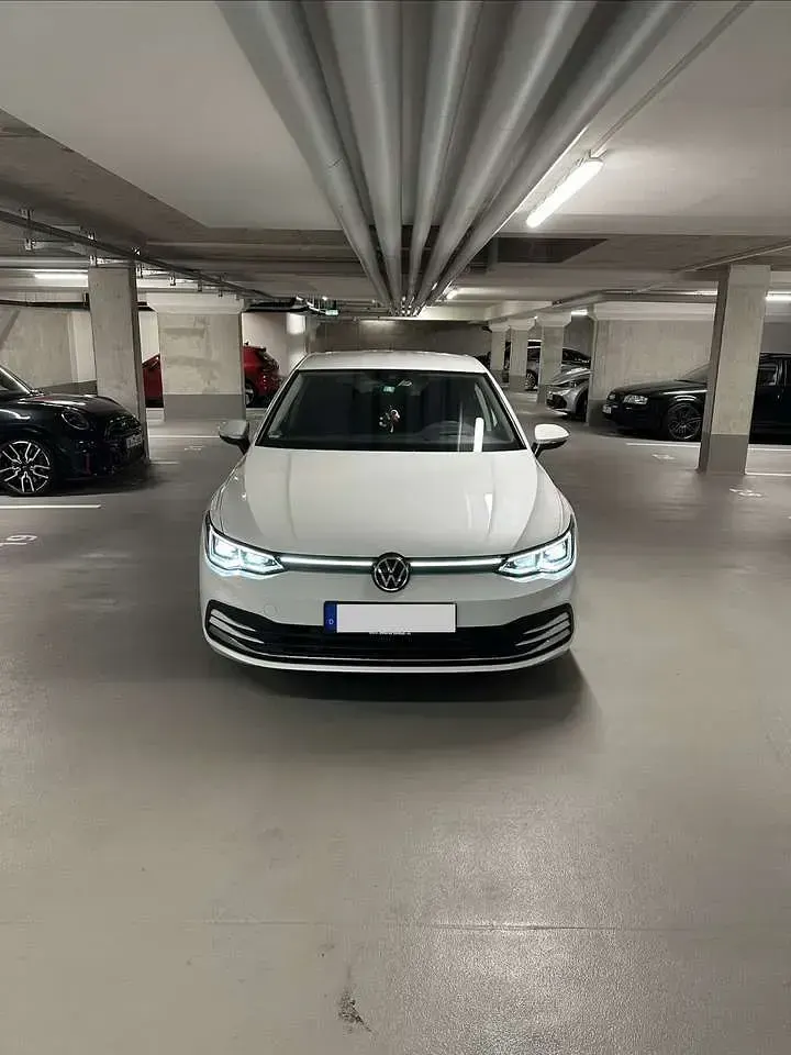 Gebraucht VW Golf VIII Style 190 PS (139 kW) 2021 Limousine