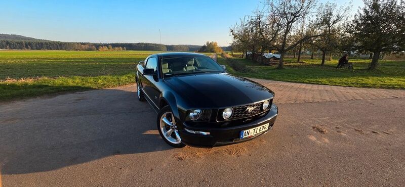 Schwarz Gebraucht 2007 Ford Mustang Coupé | 14.900 € - Bild 1/4