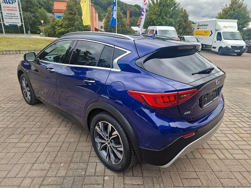 Gebraucht Infiniti QX30 170 PS (125 kW) 2016 Blau SUV