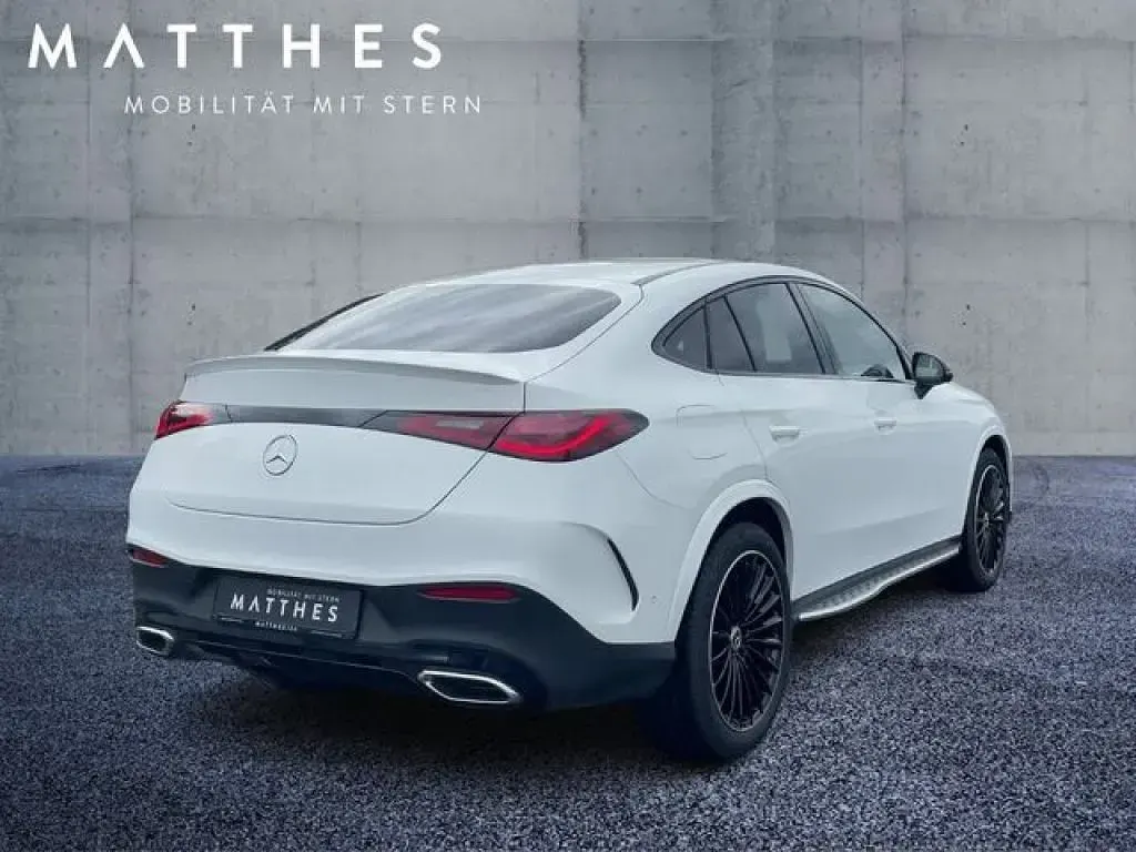 Gebraucht Mercedes GLC220 AMG 197 PS (144 kW) 2025 Polarweiß SUV