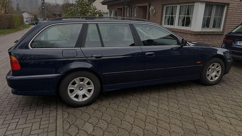 Gebraucht BMW 520 170 PS (125 kW) 2000 Blau Kombi