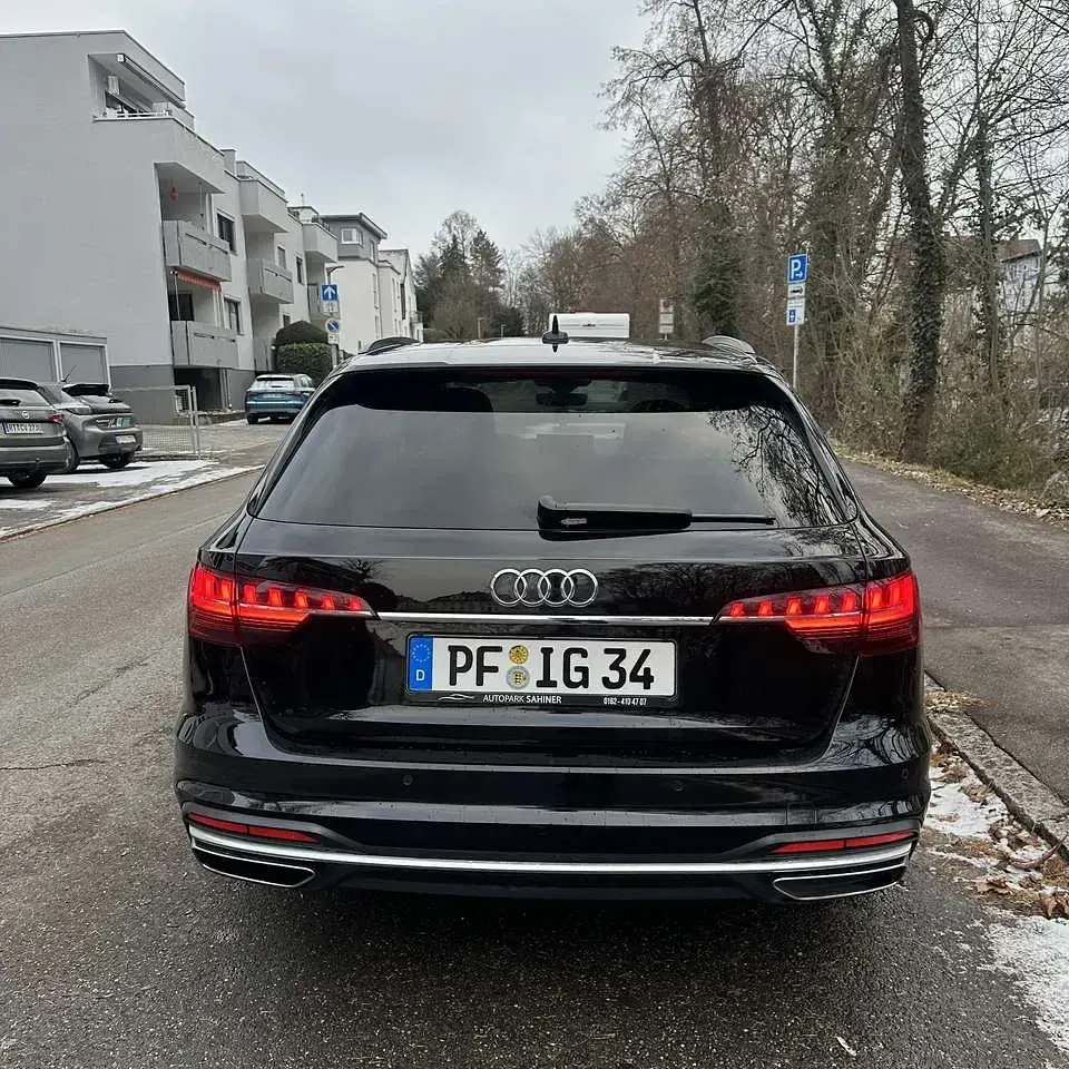 Gebraucht Audi A4 Advanced 190 PS (139 kW) 2020 Schwarz Kombi