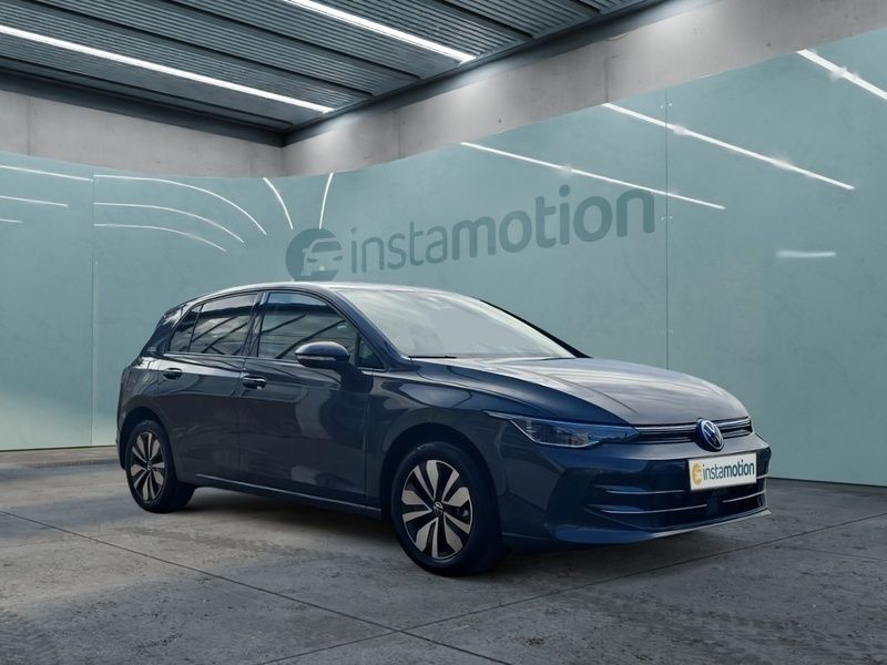 Grau Gebraucht 2024 VW Golf VIII Goal Limousine | 36.080 € (Superpreis) - Bild 1/4