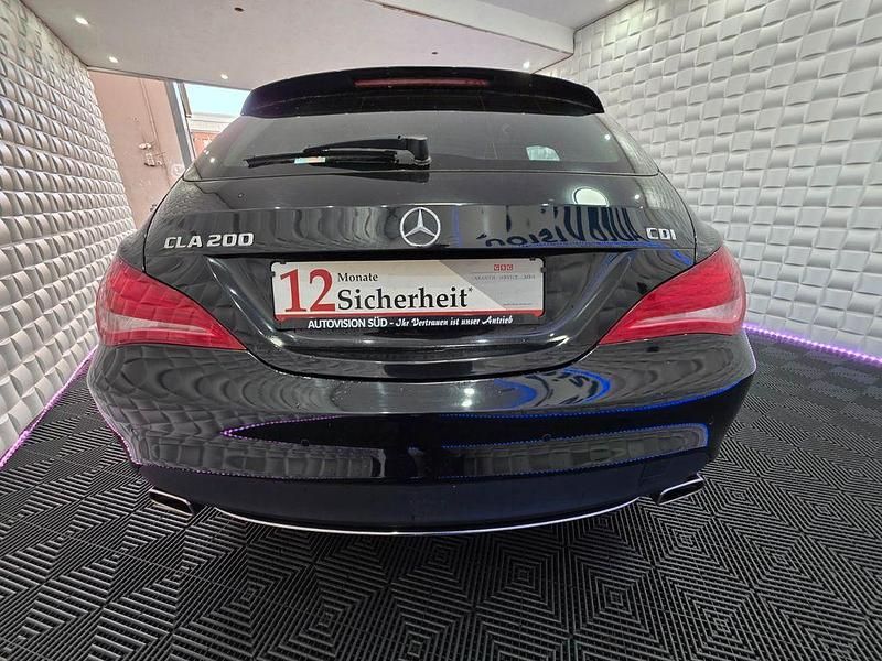 Gebraucht Mercedes CLA200 136 PS (100 kW) 2015 Schwarz Limousine