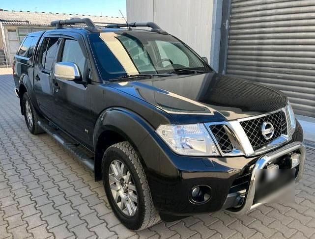 Gebraucht Nissan Navara 231 PS (169 kW) 2015 Schwarz Pickup