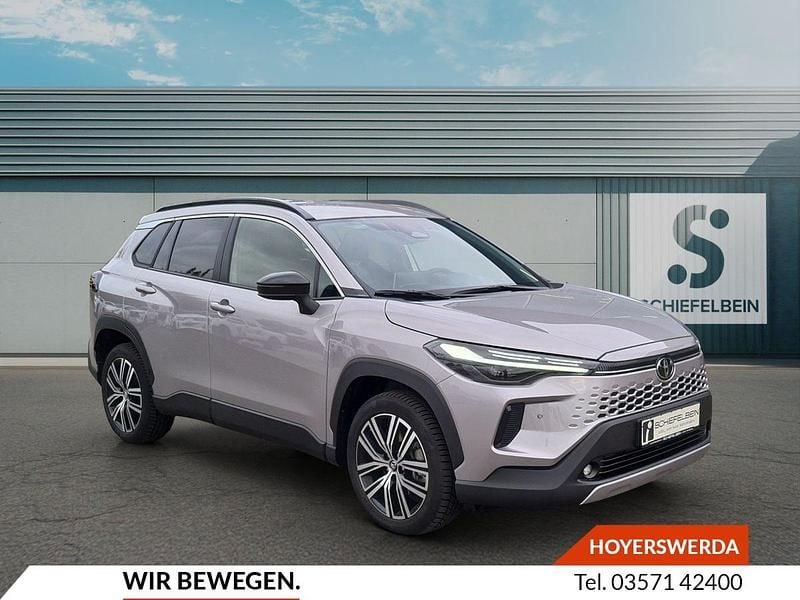 Neu Toyota Corolla Cross 178 PS (130 kW) 2025 Metal stream silver SUV