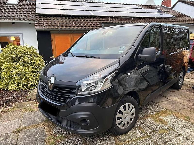 Schwarz Gebraucht 2017 Renault Trafic Authentique Van / Kleinbus | 14.500 € (Fairer Preis) - Bild 1/4