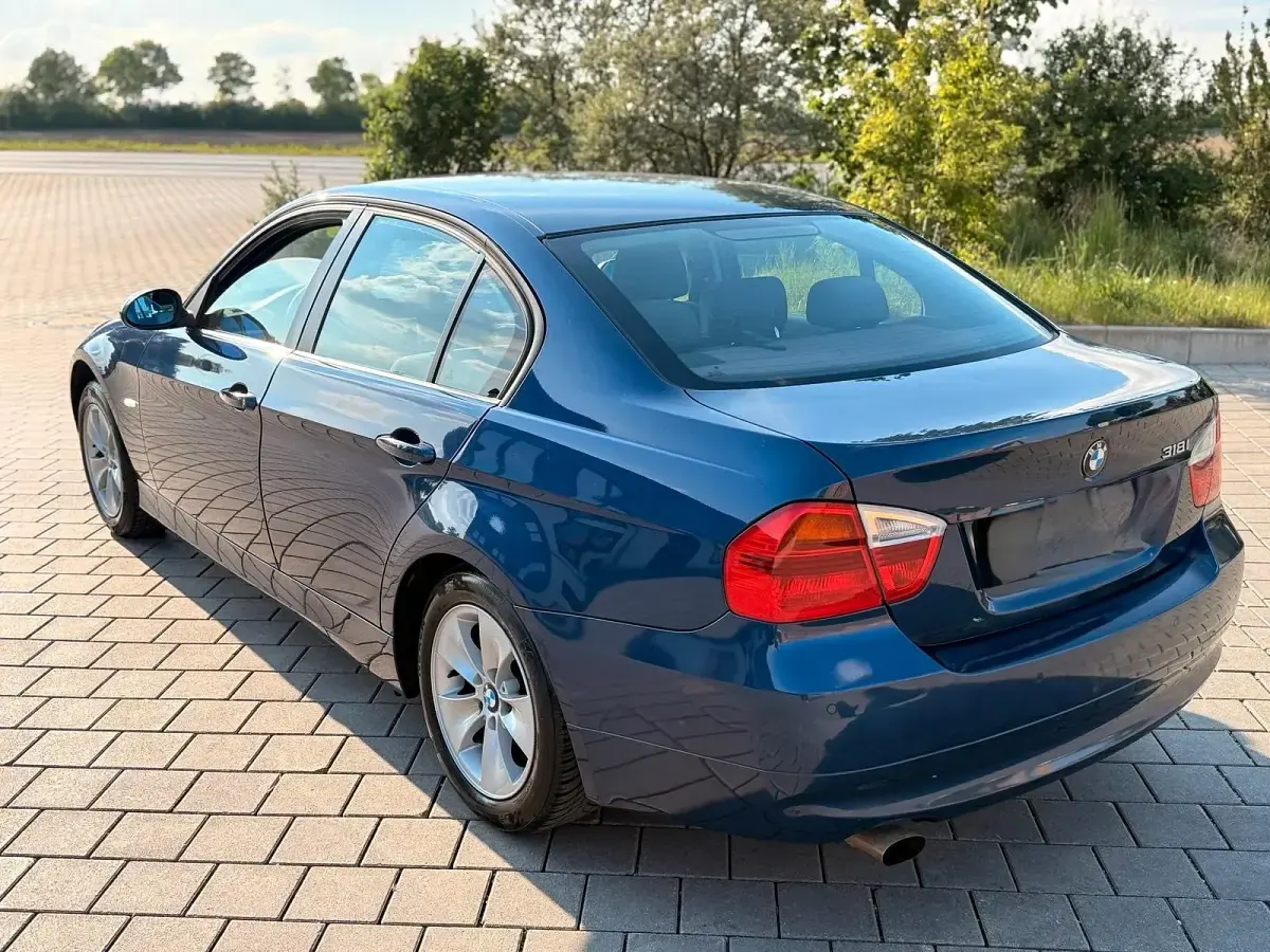 Gebraucht BMW 318 2006 Blau Limousine