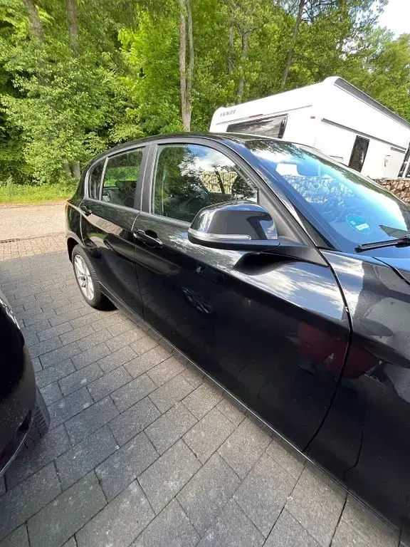 Gebraucht BMW 118 Advantage 136 PS (100 kW) 2019 Schwarz Kleinwagen