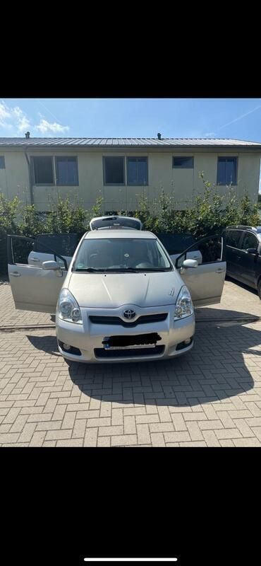 Grau Gebraucht 2008 Toyota Corolla Verso Edition Van / Kleinbus | 6.000 € (Fairer Preis) - Bild 1/4