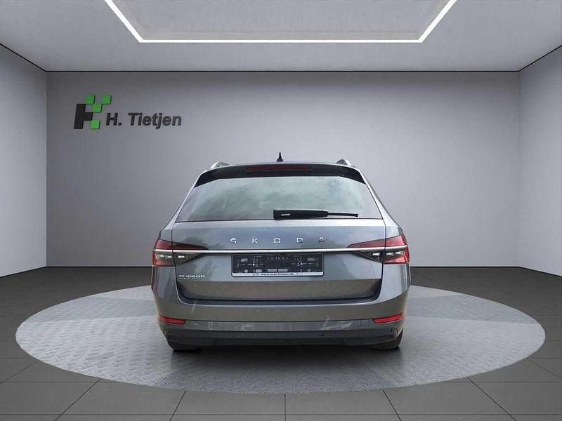 Gebraucht Skoda Superb Style 150 PS (110 kW) 2023 Grau Kombi