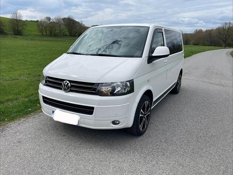 Używany VW T5 Edition 140 KM (102 kW) 2014 Biały Van