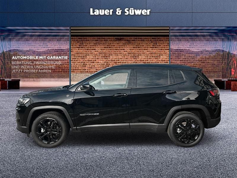 Uusi Jeep Compass North 131 HP (96 kW) 2025 Musta Katumaasturi