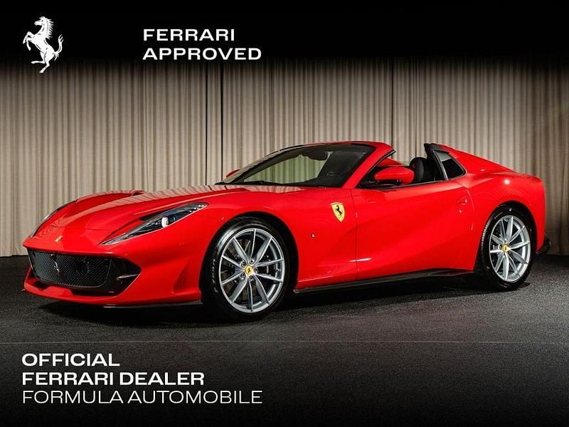 Gebraucht Ferrari 812 799 PS (587 kW) 2021 Rot Cabrio