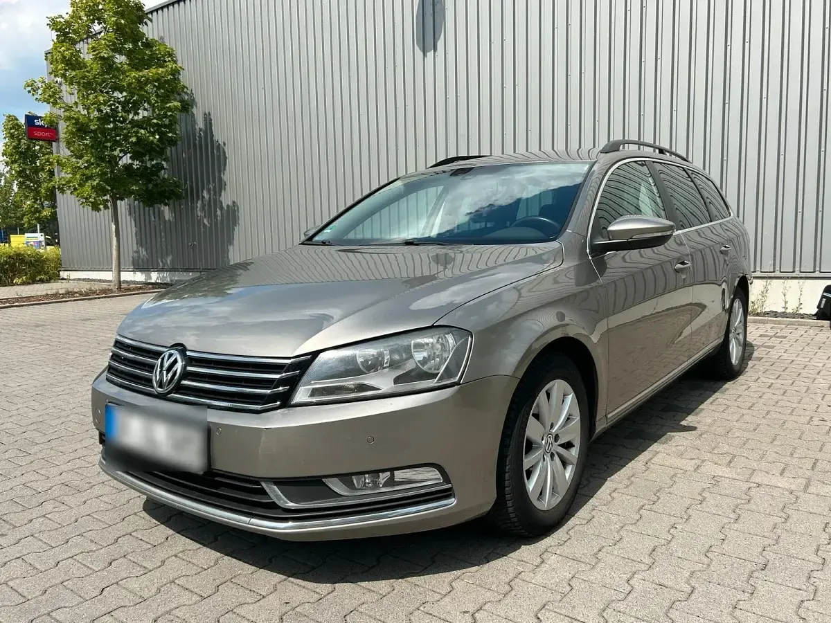 Gebraucht VW Passat 140 PS (102 kW) 2014 Grau Kombi