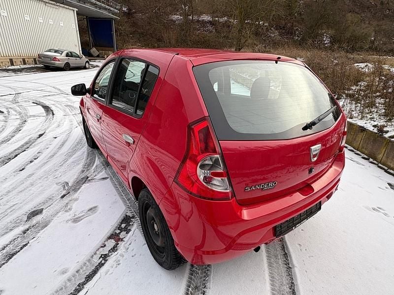 Gebraucht Dacia Sandero 86 PS (63 kW) 2009 Rot Limousine