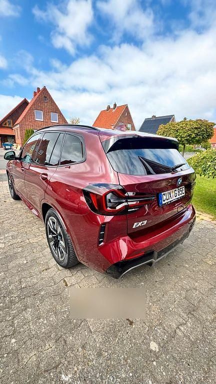 Gebraucht BMW iX3 Impressive 210 kW (286 PS) 2024 Rot SUV