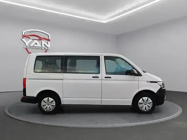 Second-hand VW Transporter 150 CP (110 kW) 2022 Alb Van
