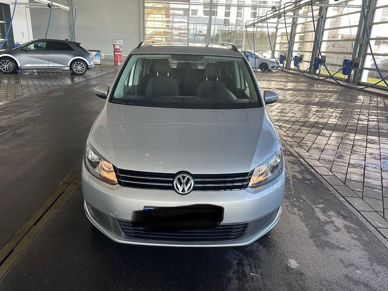 Silber Gebraucht 2010 VW Touran Van / Kleinbus | 5.800 € - Bild 1/4