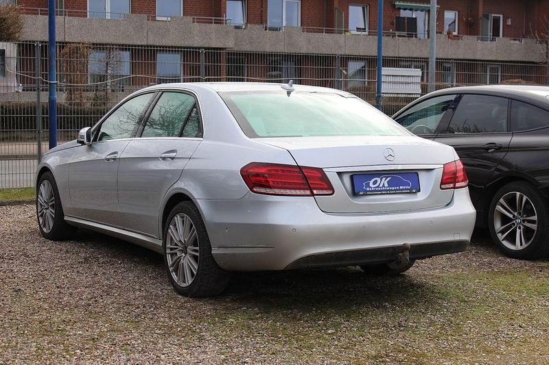 Gebraucht Mercedes E200 136 PS (100 kW) 2013 Silber Limousine