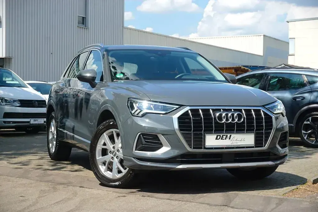 Gebraucht Audi Q3 Sport 190 PS (139 kW) 2019 Nanograu SUV