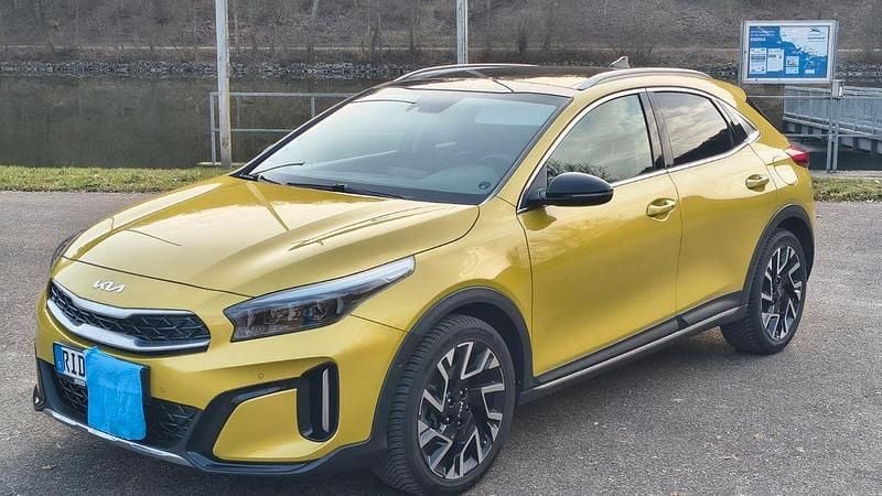 Gebraucht Kia XCeed Platinum 160 PS (117 kW) 2023 Gelb SUV