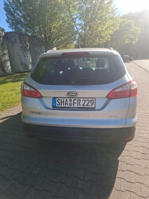 Usata Ford Focus 125 CV (91 kW) 2014 Argento Berlina