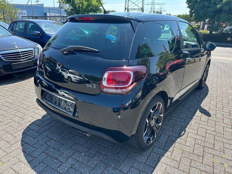 Gebraucht DS Automobiles DS3 131 PS (96 kW) 2018 Schwarz Kleinwagen